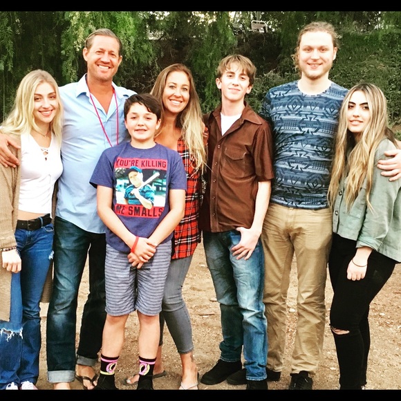 Meet your Posher, Adria - Picture 2 of 11